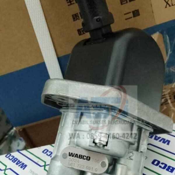 9617230010 - HAND BRAKE VALVE WABCO